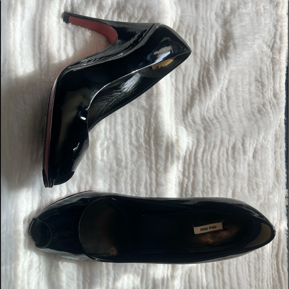 Miu Miu black heals size 38 like new